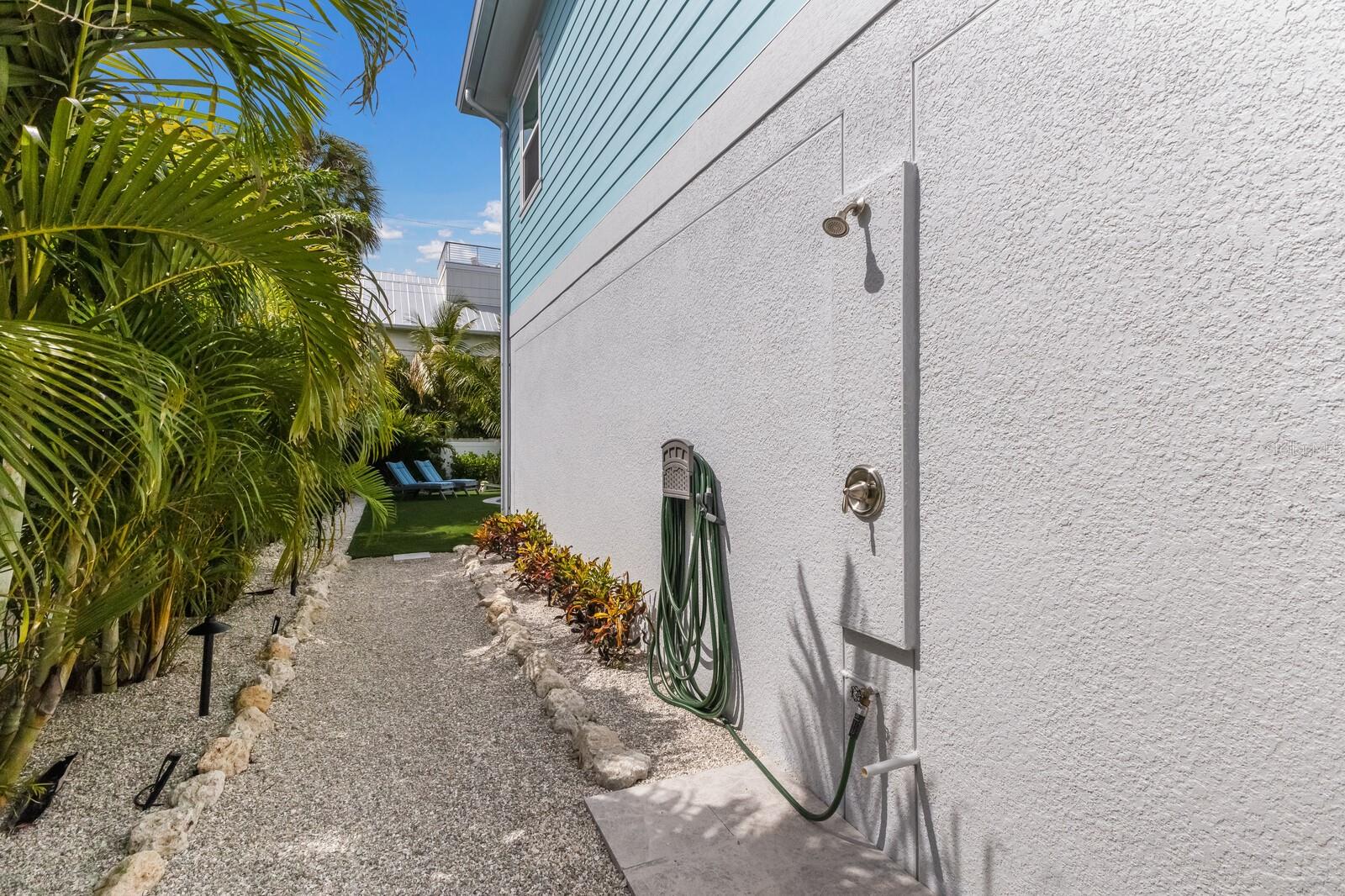 Image 72 of 97 For 118 Mangrove Avenue