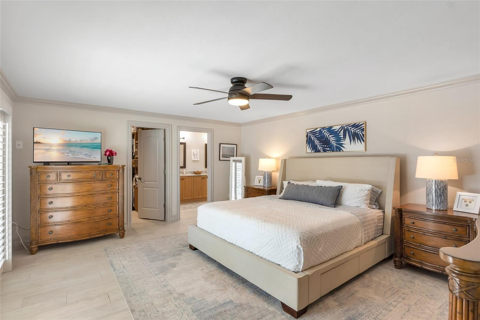 Image 25 of 51 For 518 Venice Lane