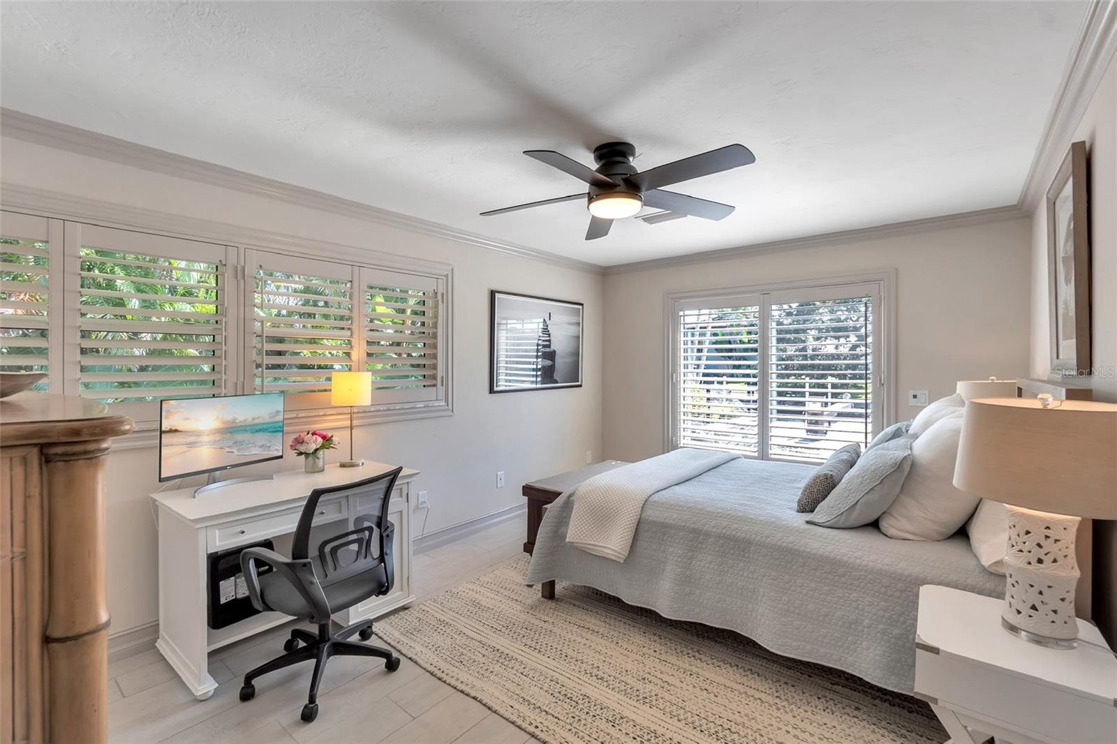 Image 35 of 51 For 518 Venice Lane