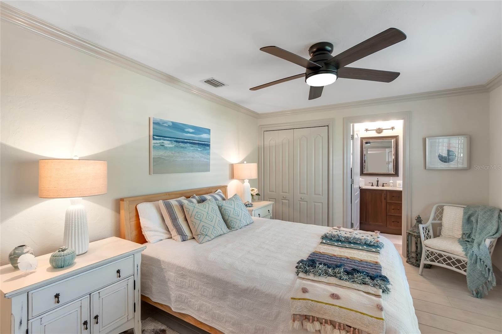 Image 38 of 51 For 518 Venice Lane