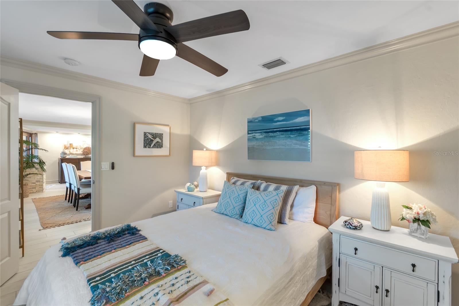 Image 39 of 51 For 518 Venice Lane