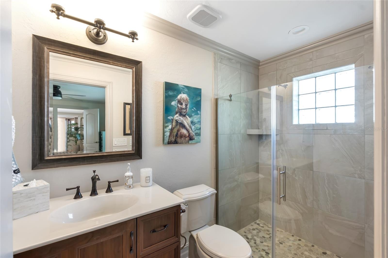 Image 40 of 51 For 518 Venice Lane