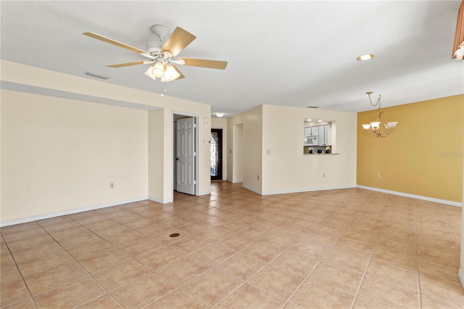 Image 13 of 49 For 6101 34th Street W 14b