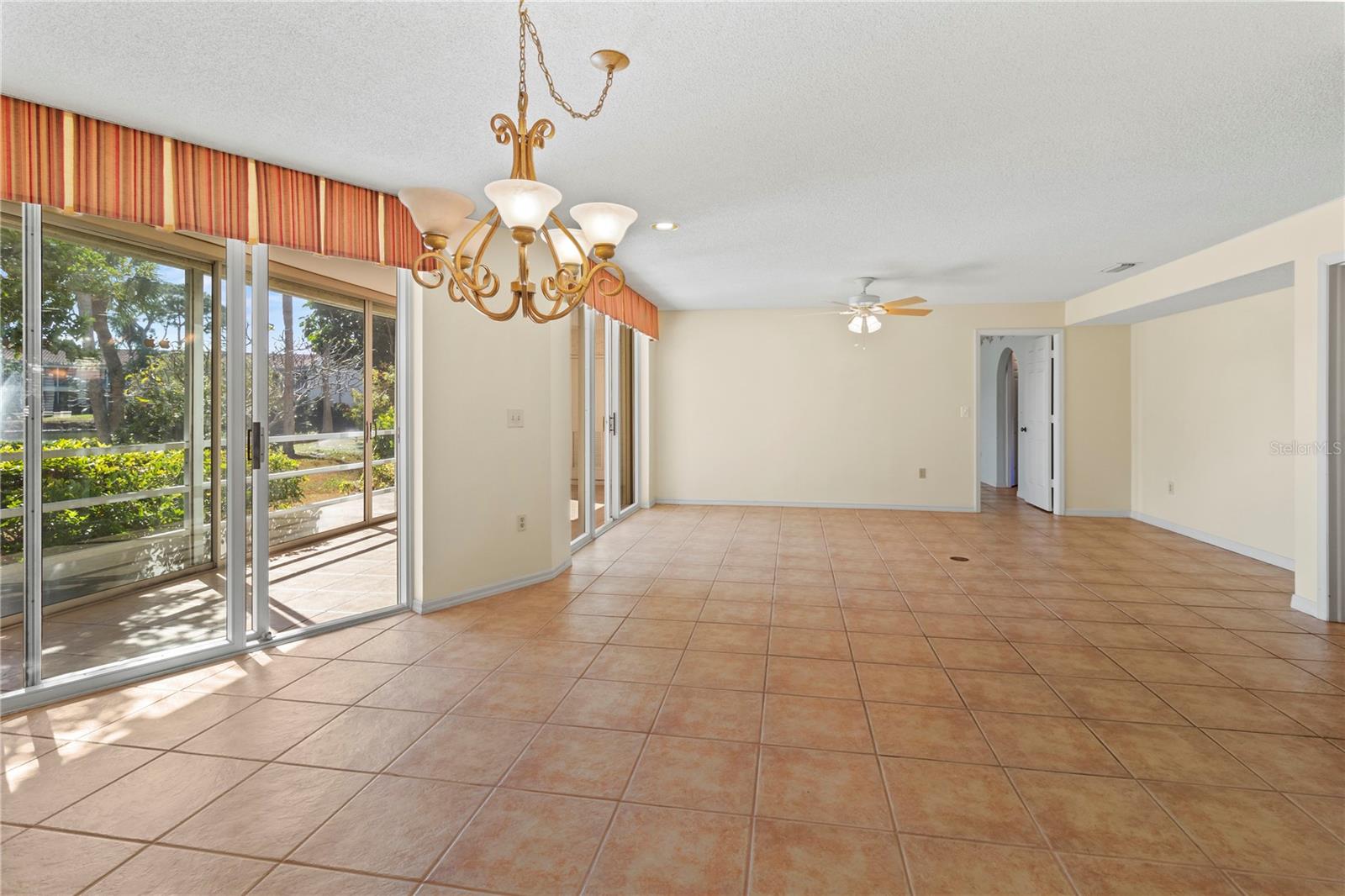 Image 14 of 49 For 6101 34th Street W 14b