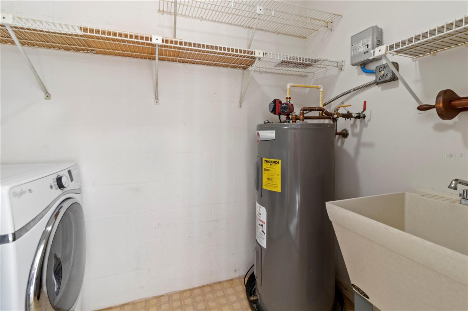 Image 32 of 49 For 6101 34th Street W 14b