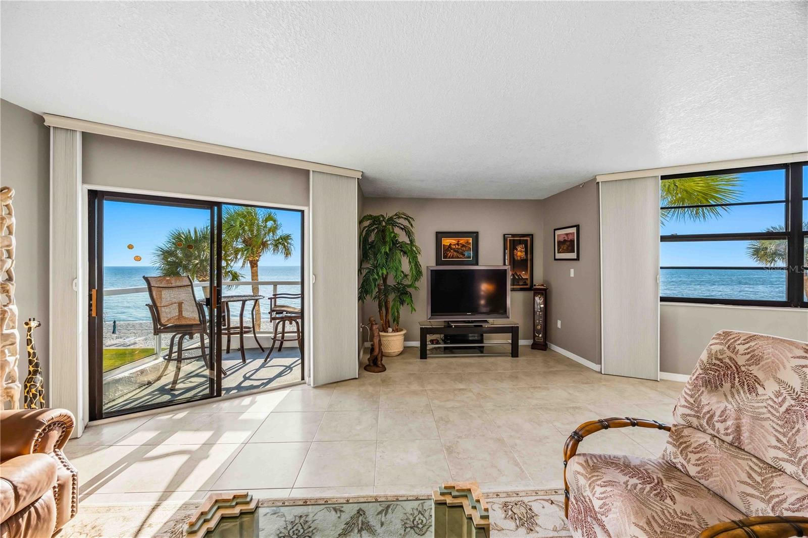 Image 15 of 57 For 1050 Longboat Club Road 301