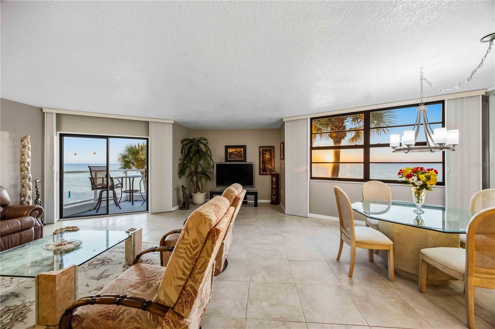 Image 16 of 57 For 1050 Longboat Club Road 301