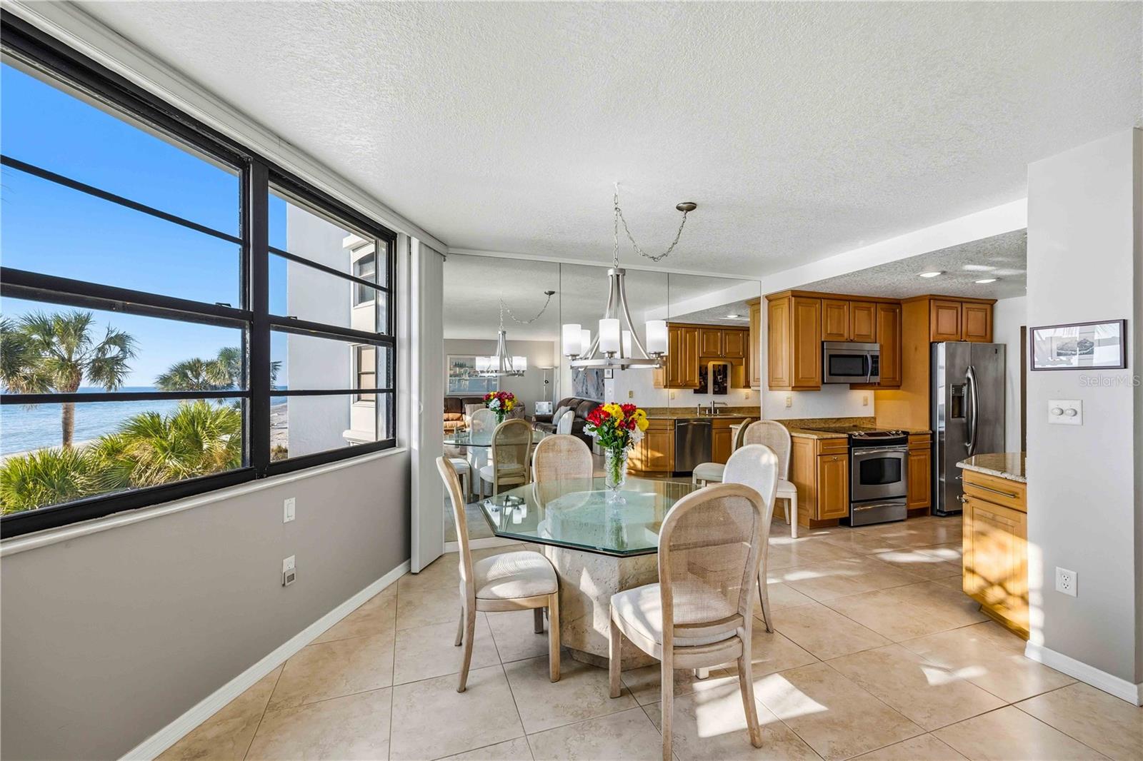 Image 18 of 57 For 1050 Longboat Club Road 301