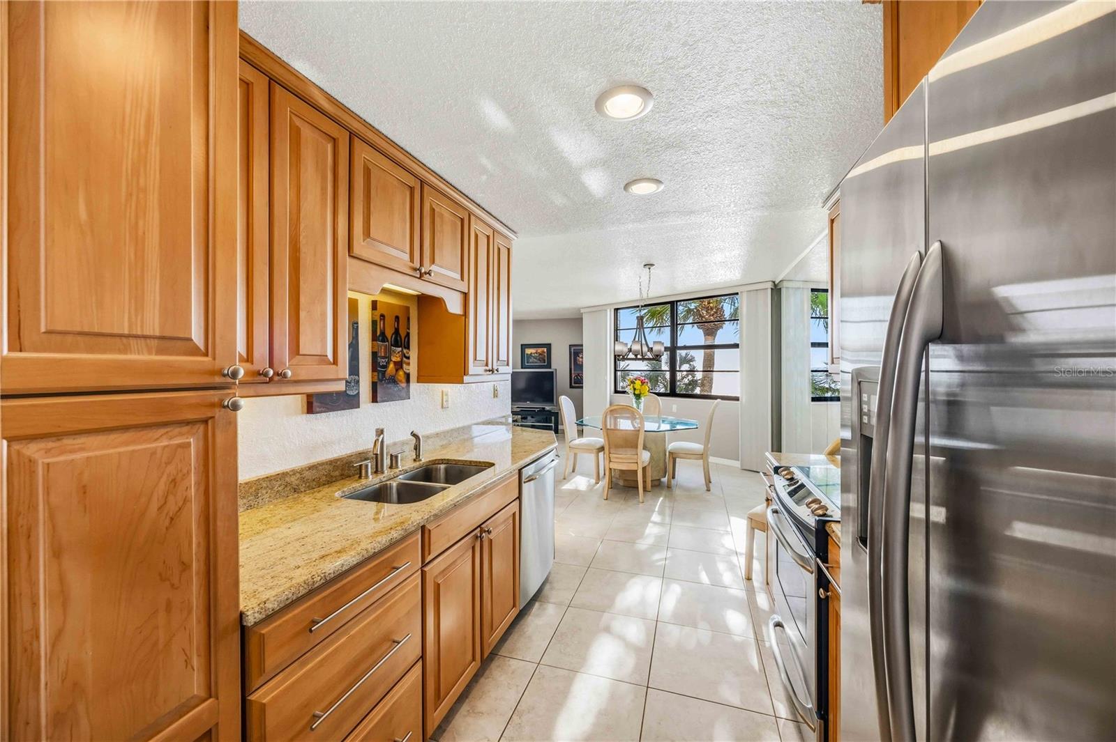 Image 22 of 57 For 1050 Longboat Club Road 301