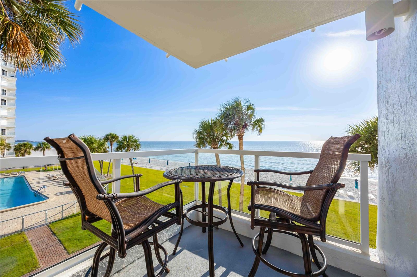 Image 37 of 57 For 1050 Longboat Club Road 301