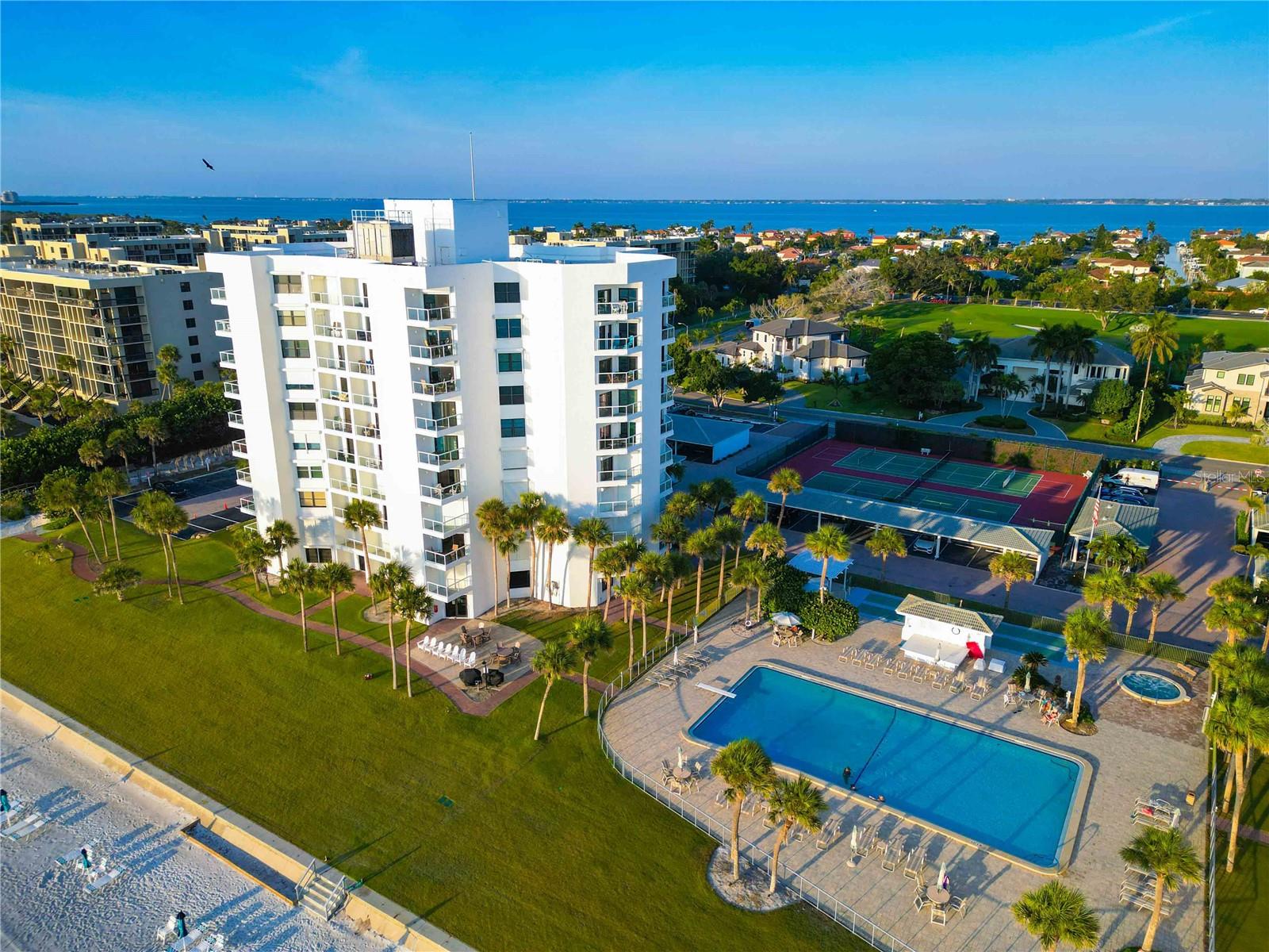 Image 47 of 57 For 1050 Longboat Club Road 301