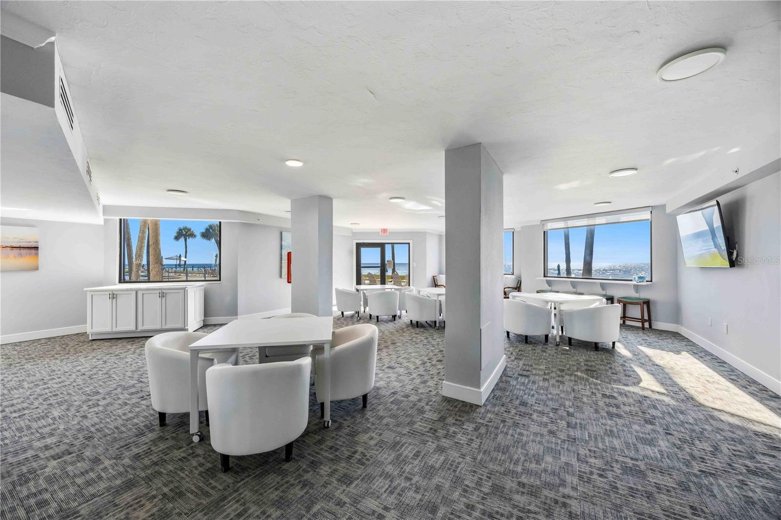 Image 5 of 57 For 1050 Longboat Club Road 301