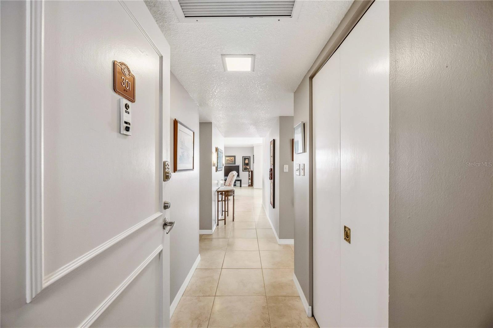 Image 6 of 57 For 1050 Longboat Club Road 301