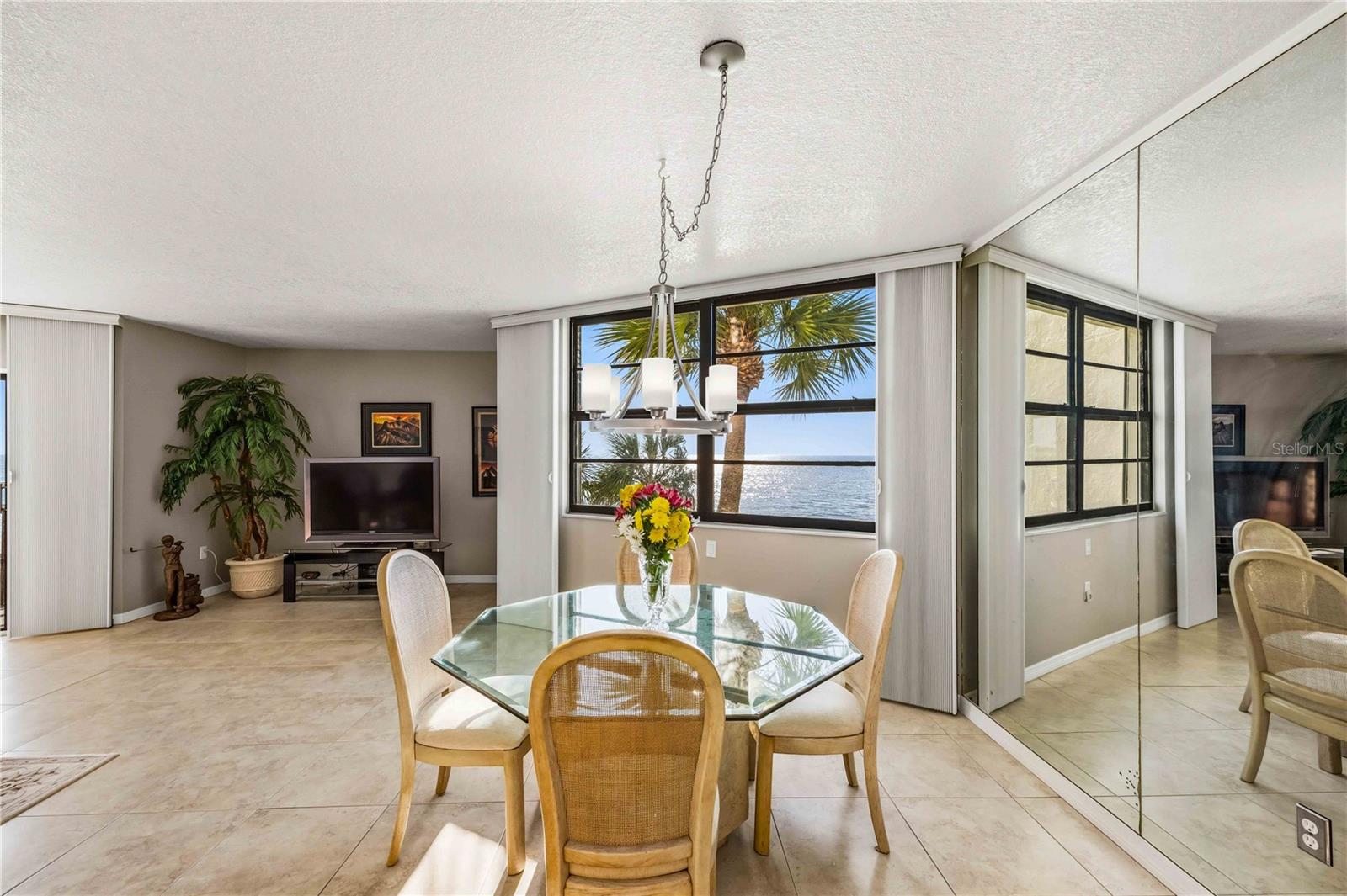 Image 9 of 57 For 1050 Longboat Club Road 301