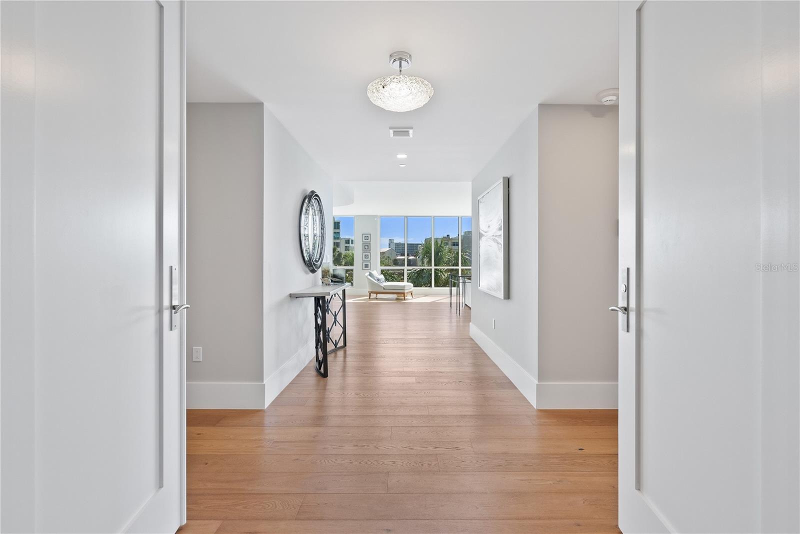 Image 5 of 56 For 6100 Midnight Pass Road 201