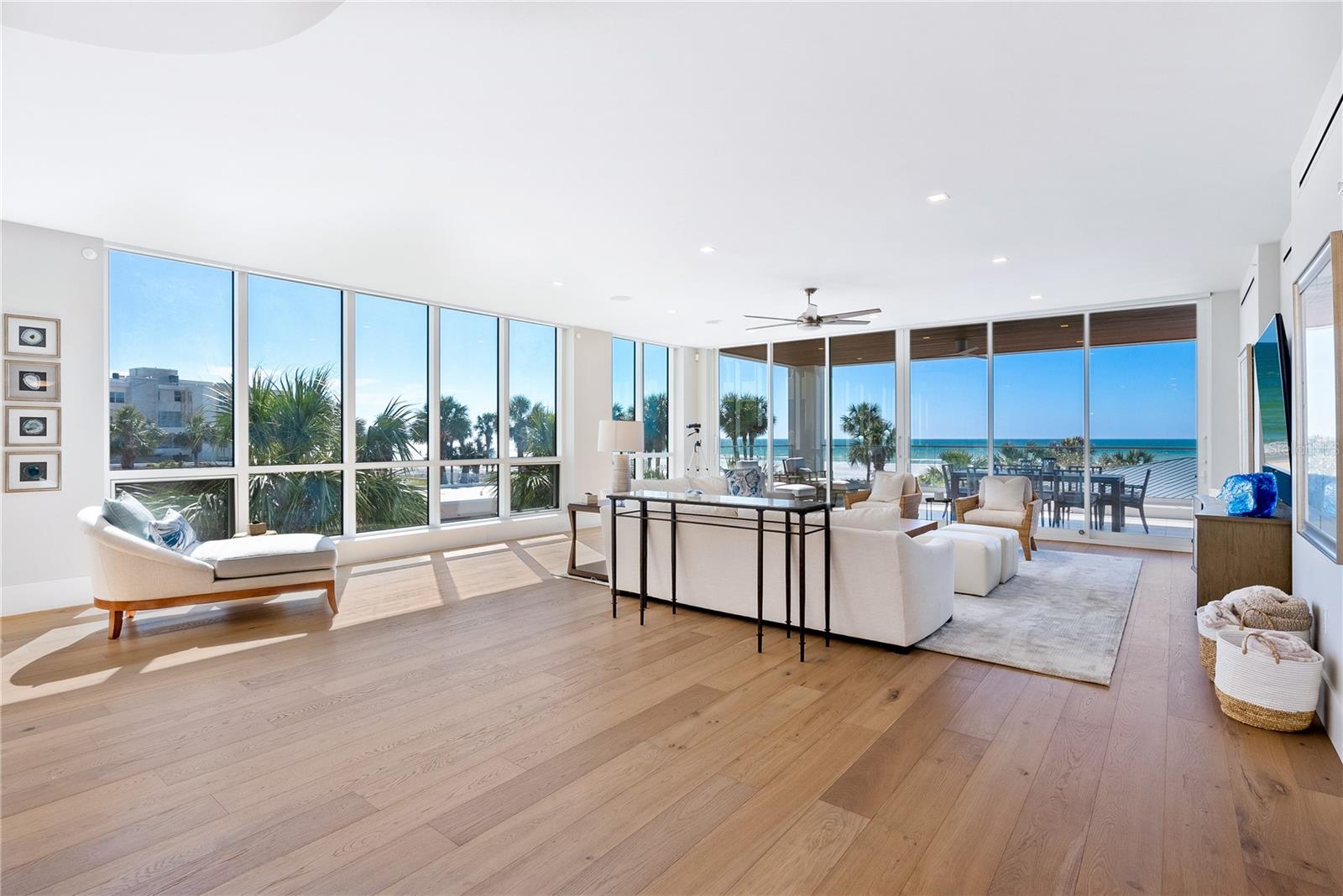 Image 8 of 56 For 6100 Midnight Pass Road 201