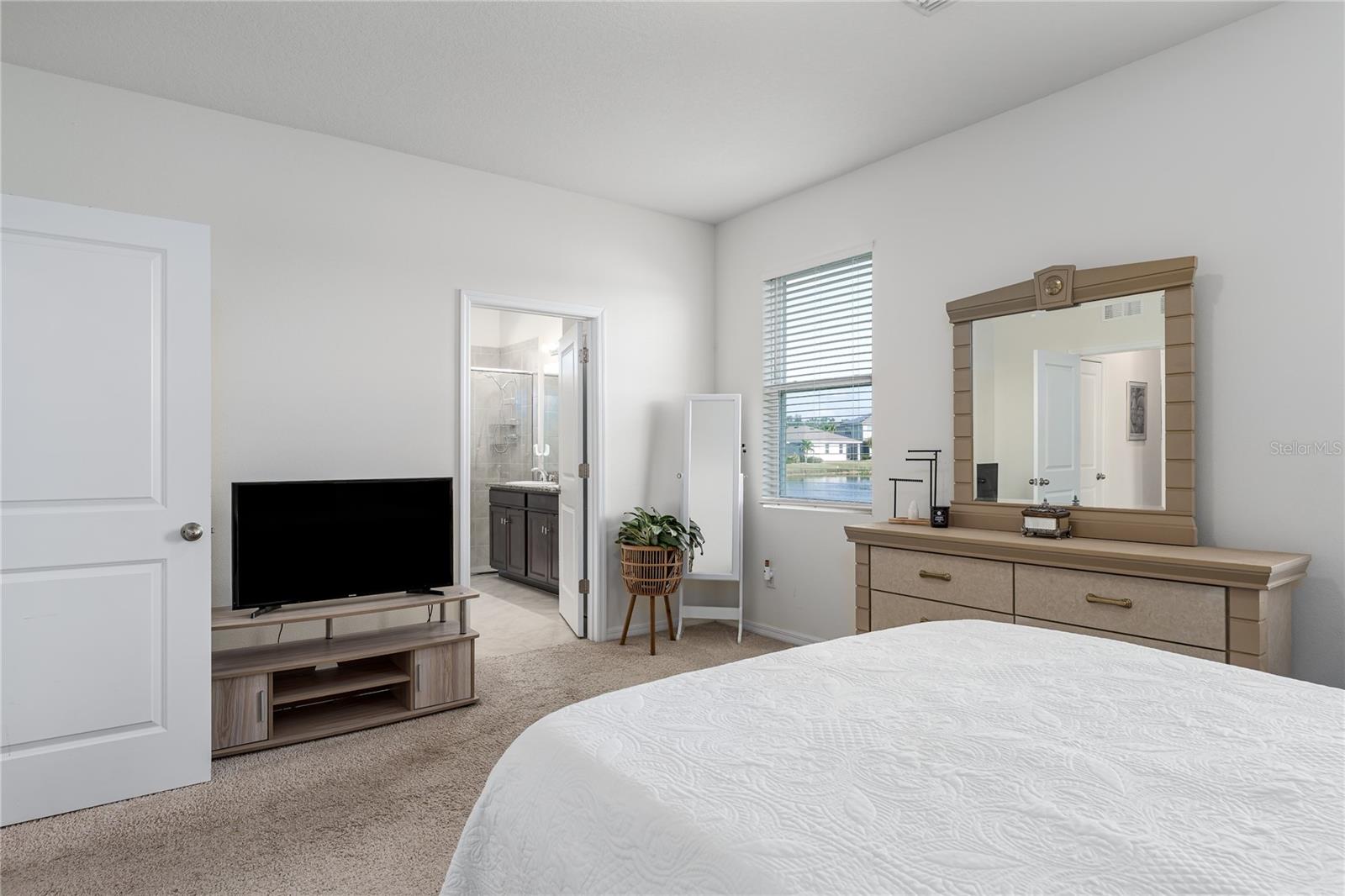 Image 13 of 42 For 6403 Devesta Loop