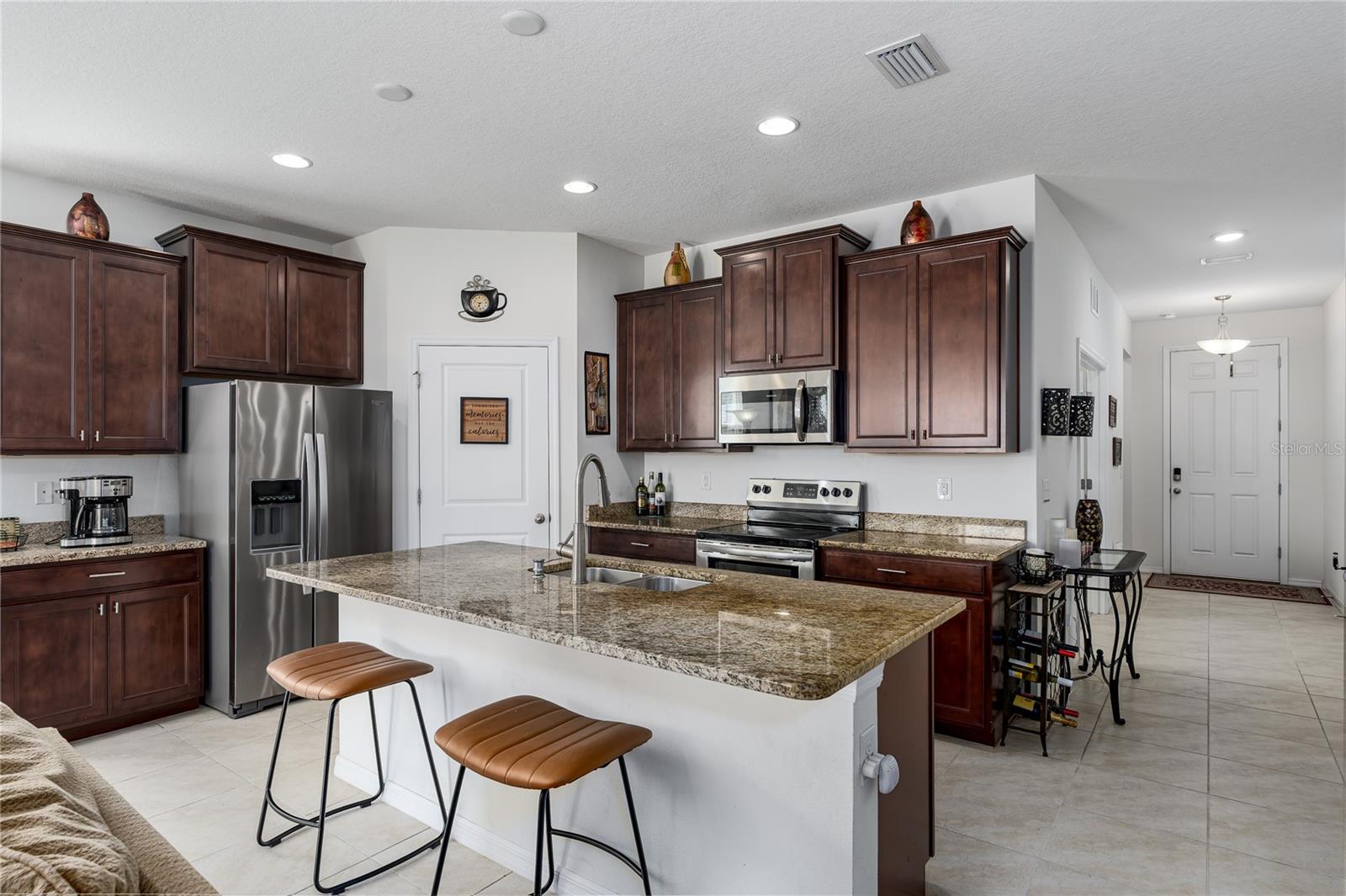 Image 8 of 42 For 6403 Devesta Loop