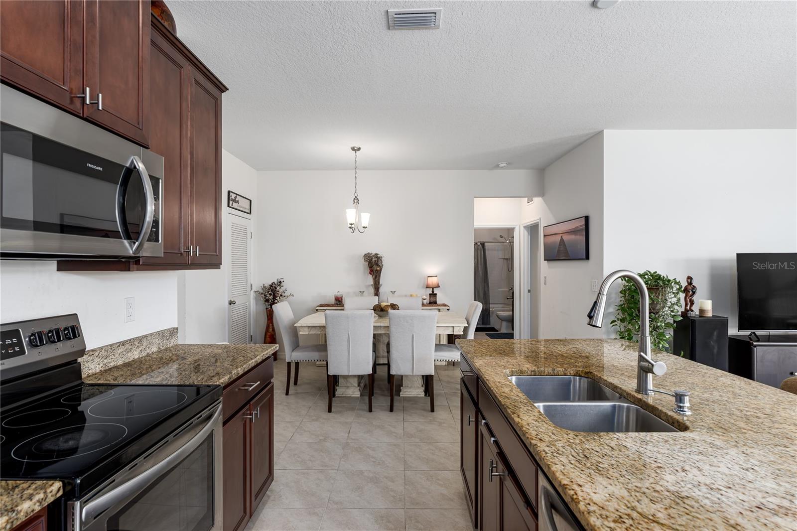 Image 9 of 42 For 6403 Devesta Loop