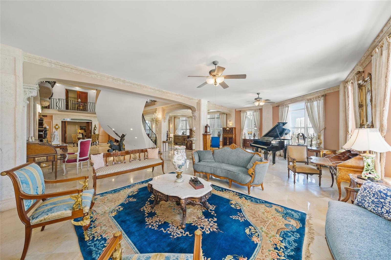 Image 16 of 68 For 1330 Main Street Ph 9 & 10