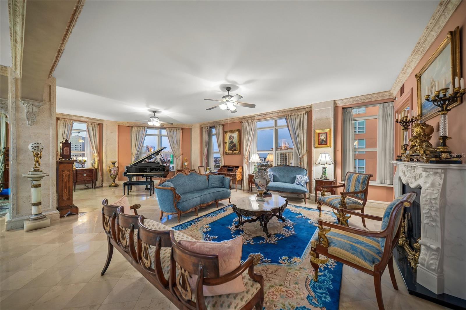 Image 22 of 68 For 1330 Main Street Ph 9 & 10