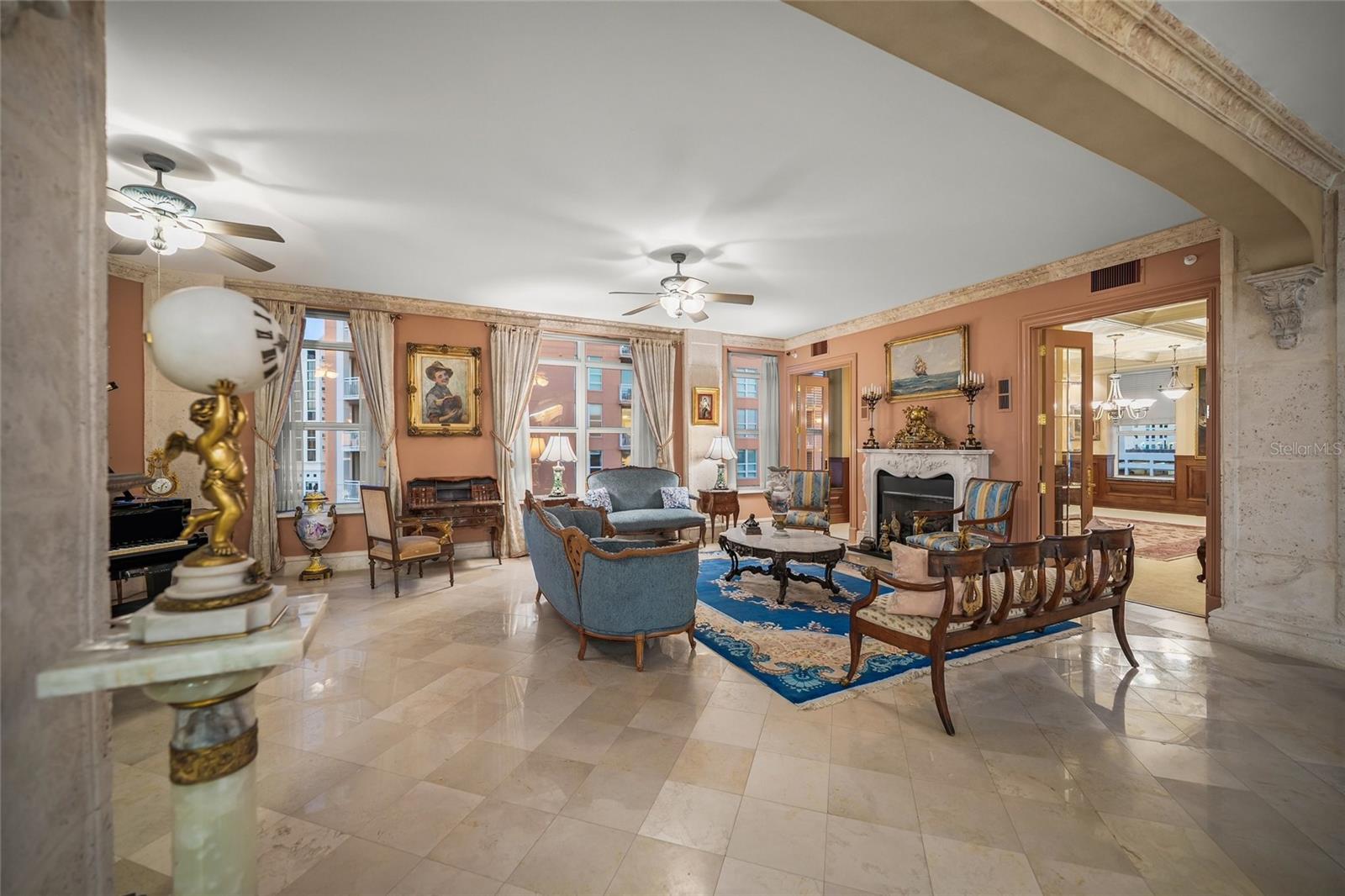 Image 24 of 68 For 1330 Main Street Ph 9 & 10