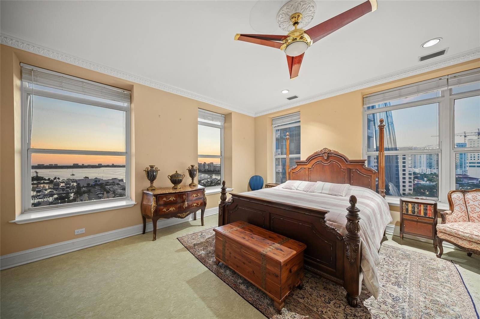 Image 38 of 68 For 1330 Main Street Ph 9 & 10