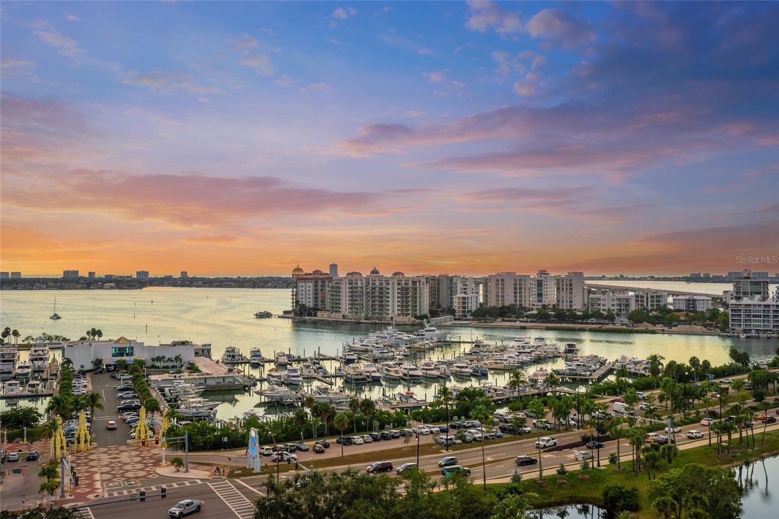 Image 4 of 68 For 1330 Main Street Ph 9 & 10