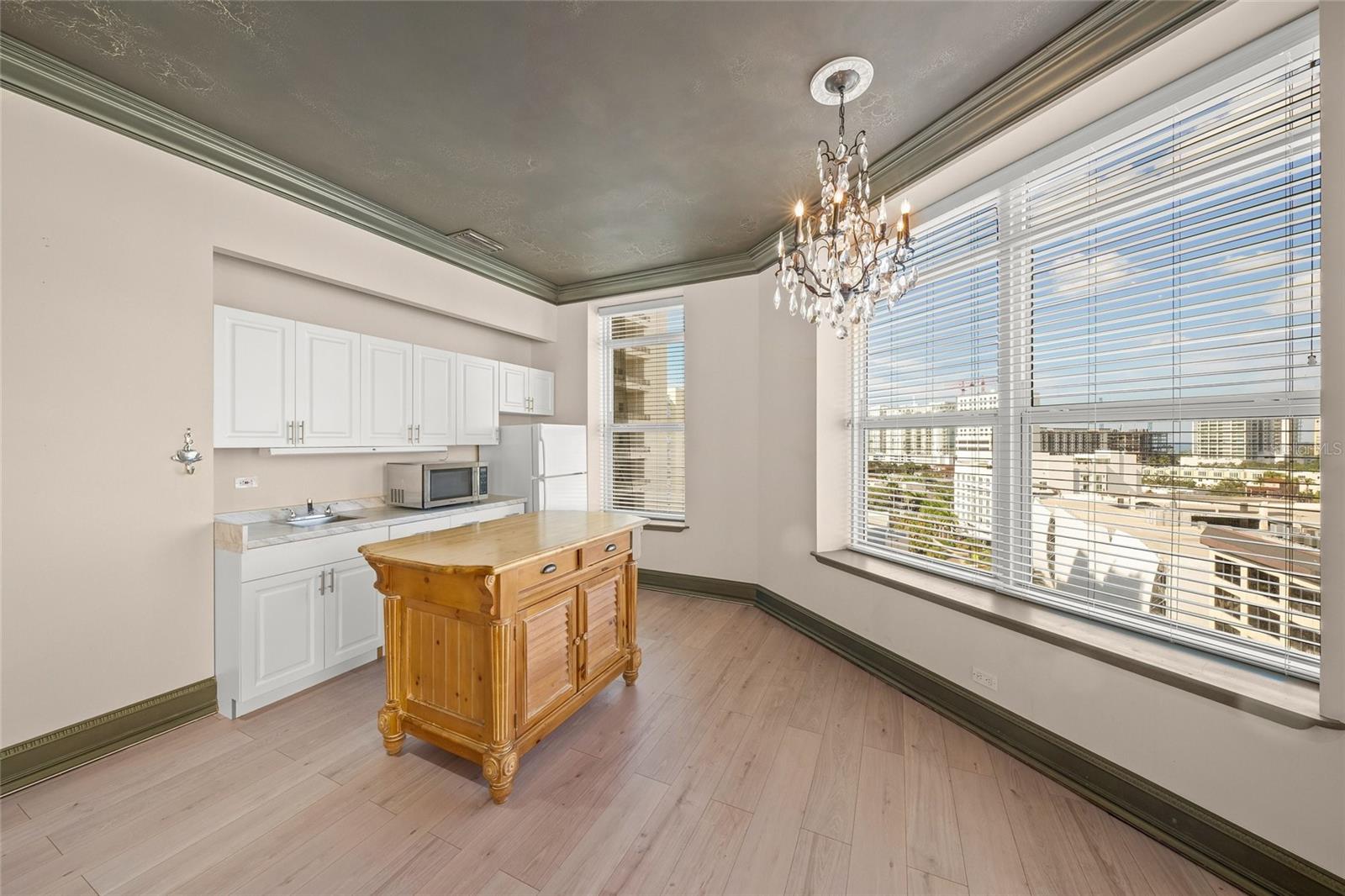 Image 41 of 68 For 1330 Main Street Ph 9 & 10