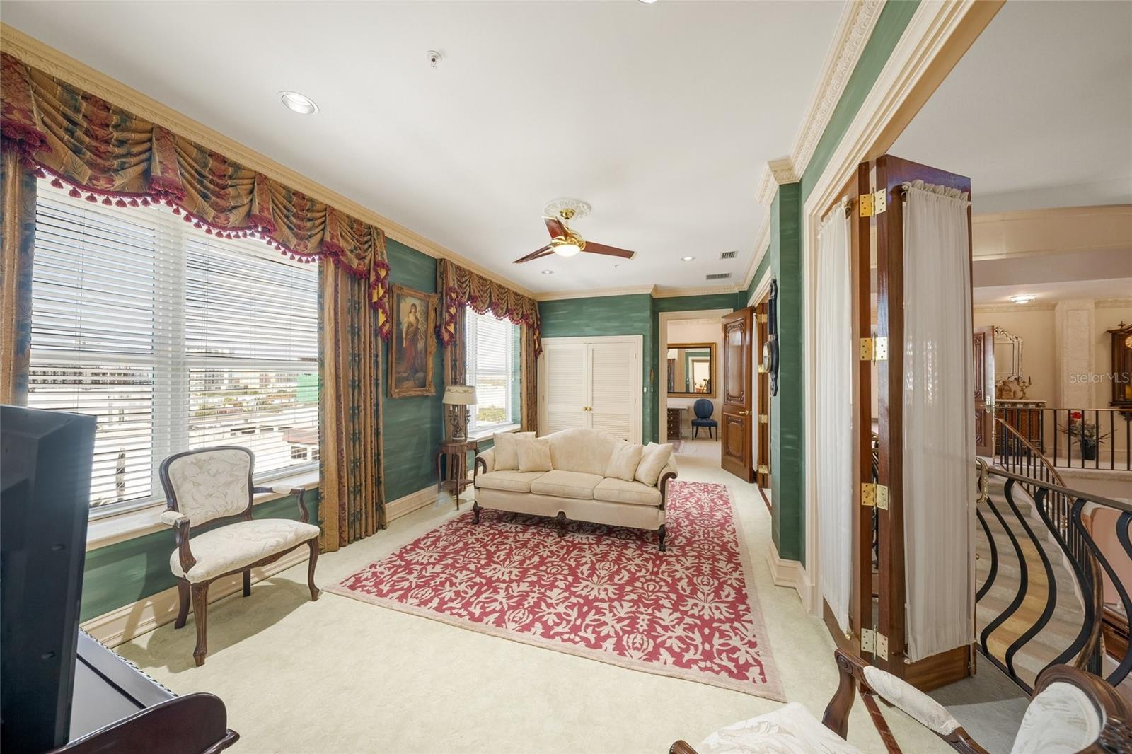 Image 46 of 68 For 1330 Main Street Ph 9 & 10