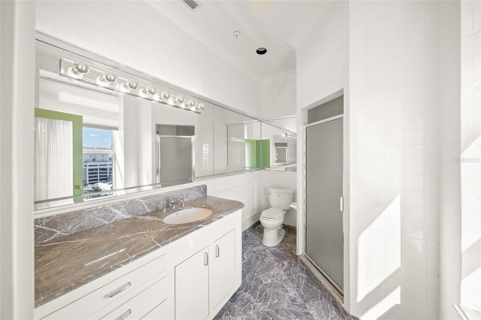 Image 50 of 68 For 1330 Main Street Ph 9 & 10