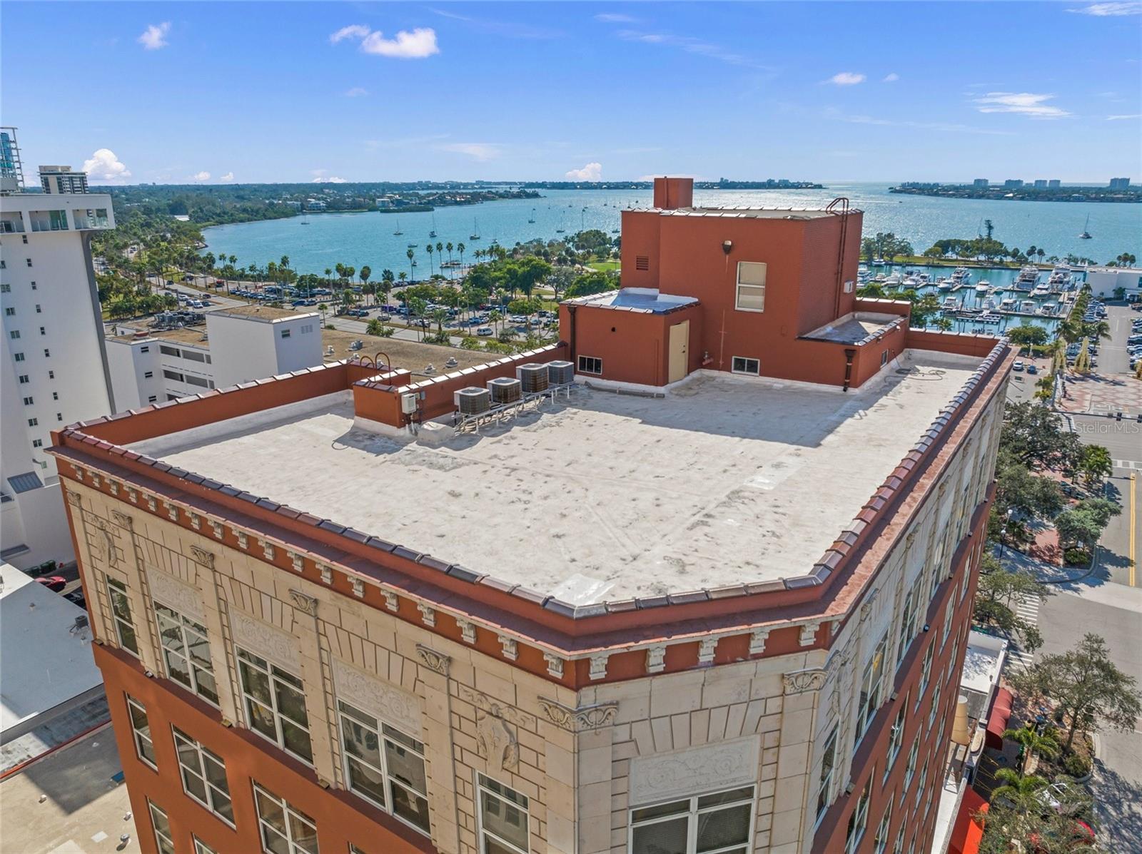 Image 51 of 68 For 1330 Main Street Ph 9 & 10