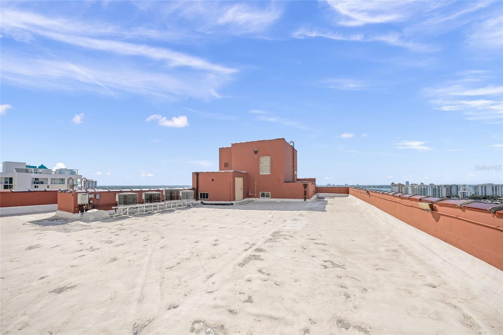 Image 52 of 68 For 1330 Main Street Ph 9 & 10