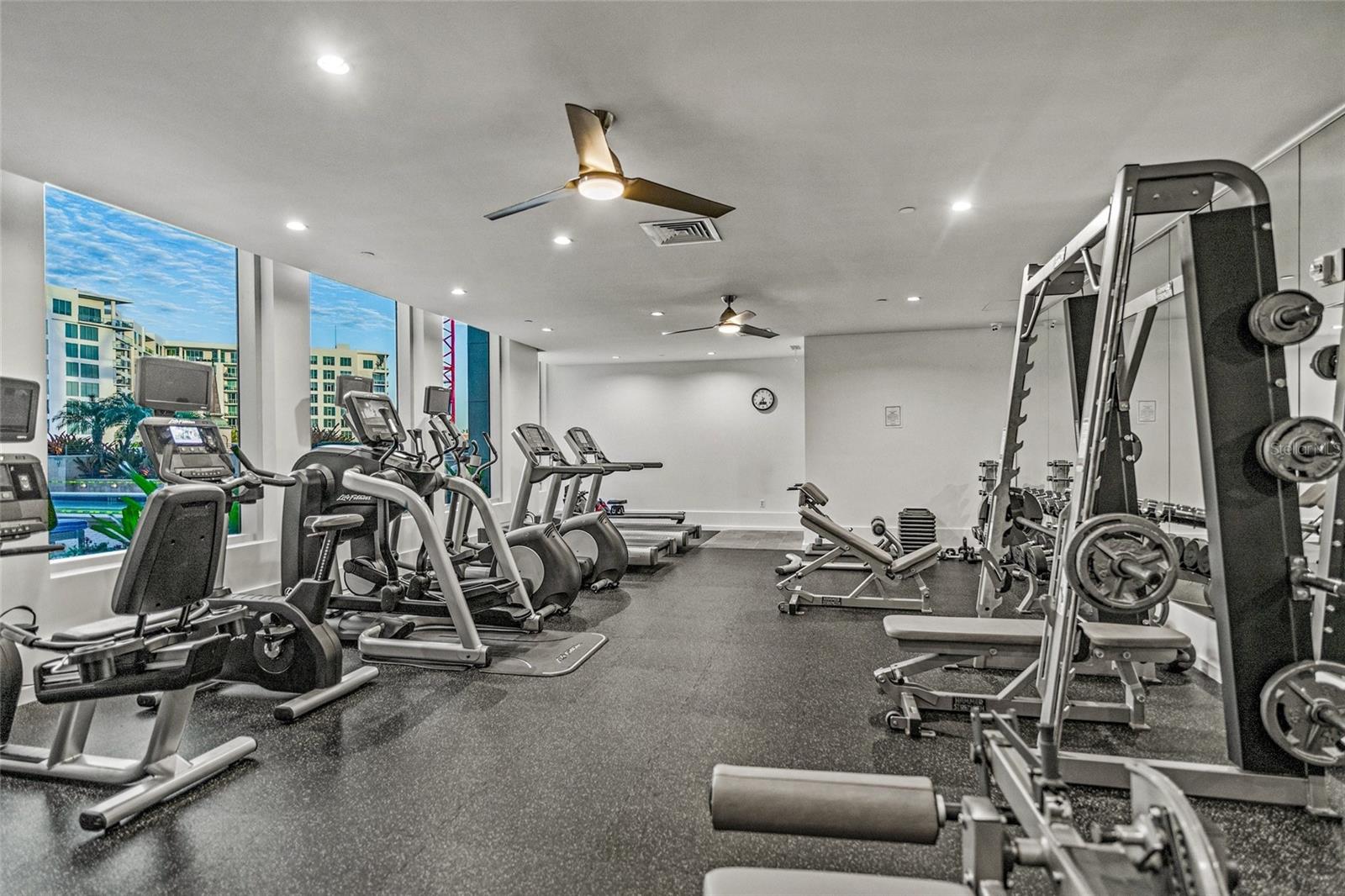 Image 61 of 68 For 1330 Main Street Ph 9 & 10