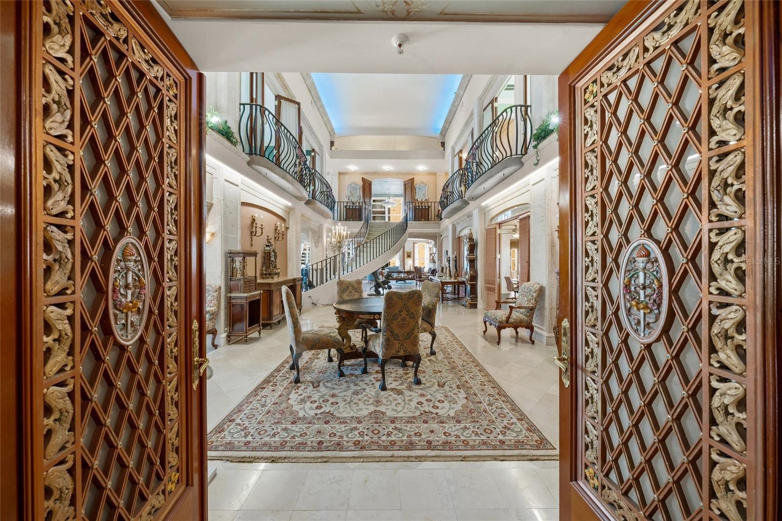 Image 8 of 68 For 1330 Main Street Ph 9 & 10