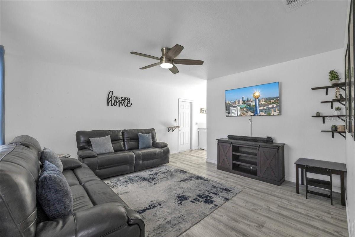 Image 11 of 42 For 5895 Spearman Circle