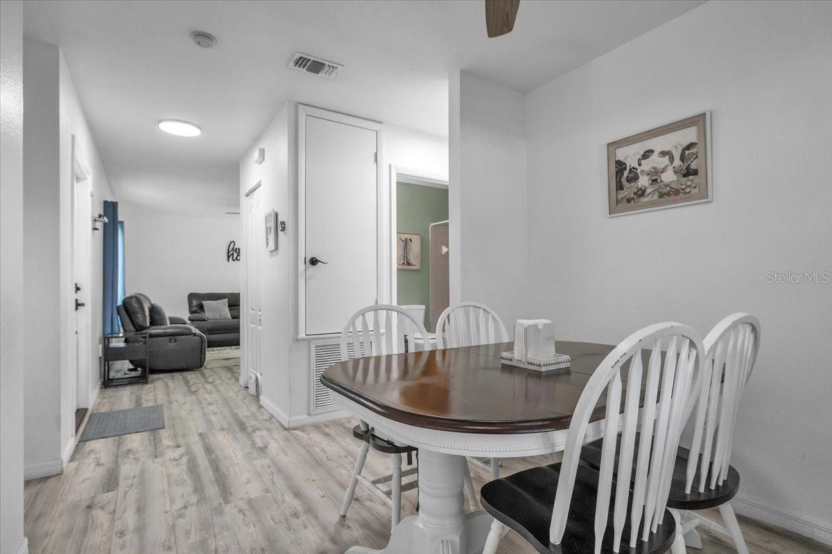 Image 21 of 42 For 5895 Spearman Circle