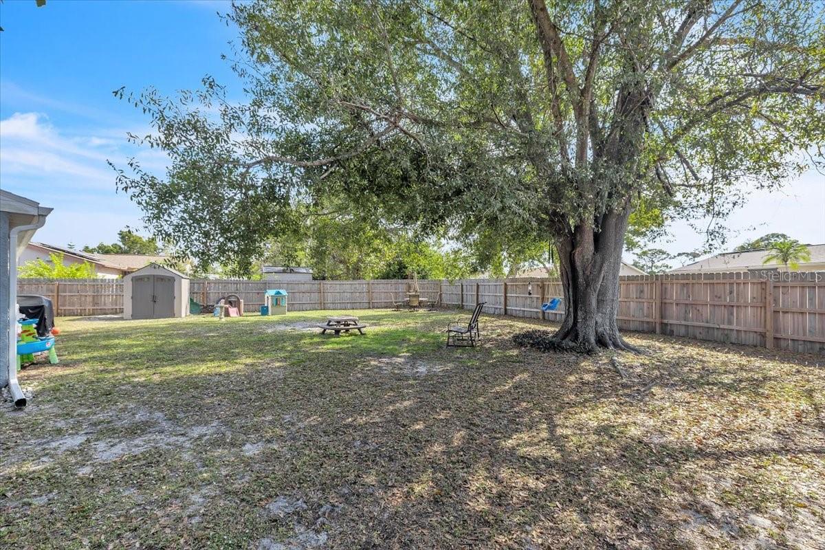 Image 36 of 42 For 5895 Spearman Circle