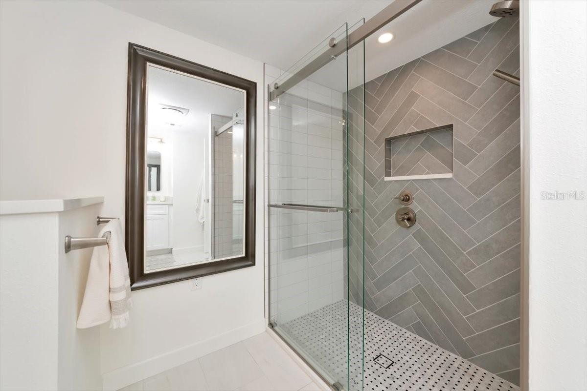 Image 32 of 70 For 619 Estuary Drive 619