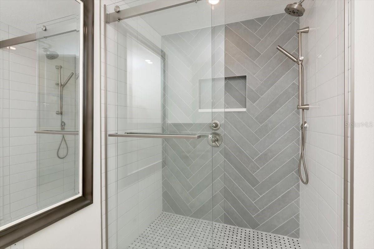 Image 33 of 70 For 619 Estuary Drive 619