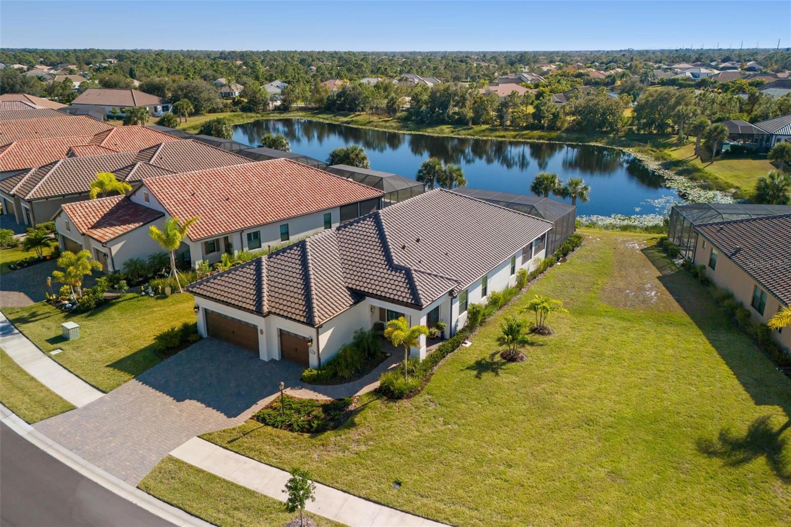 Image 3 of 100 For 11524 Trailwood Drive