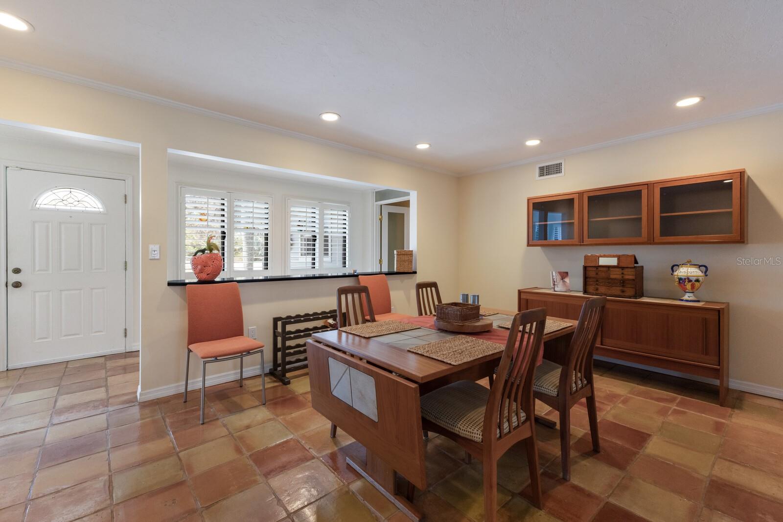 Image 13 of 76 For 2723 59th Street