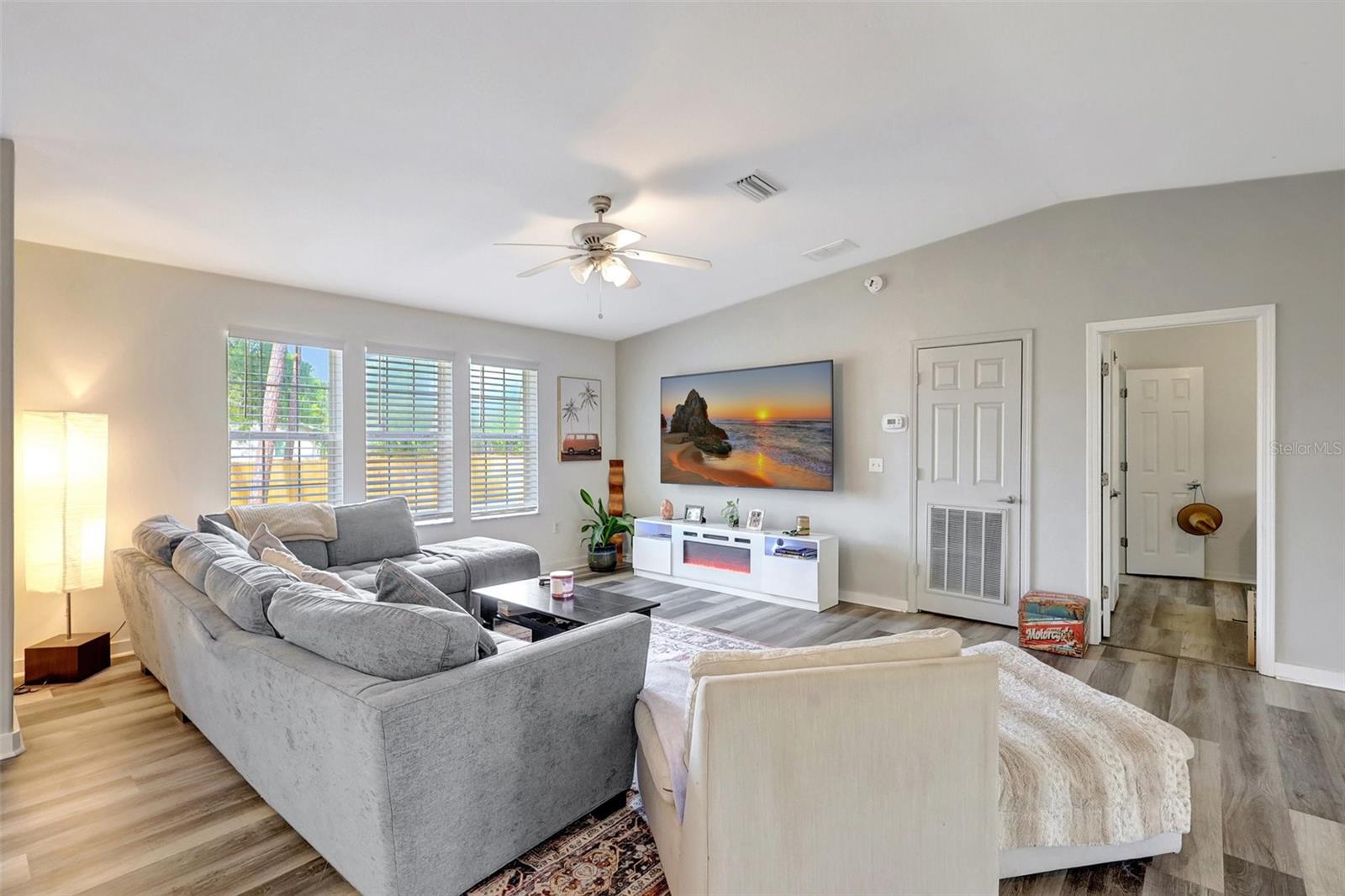 Image 12 of 36 For 2425 21st Street B