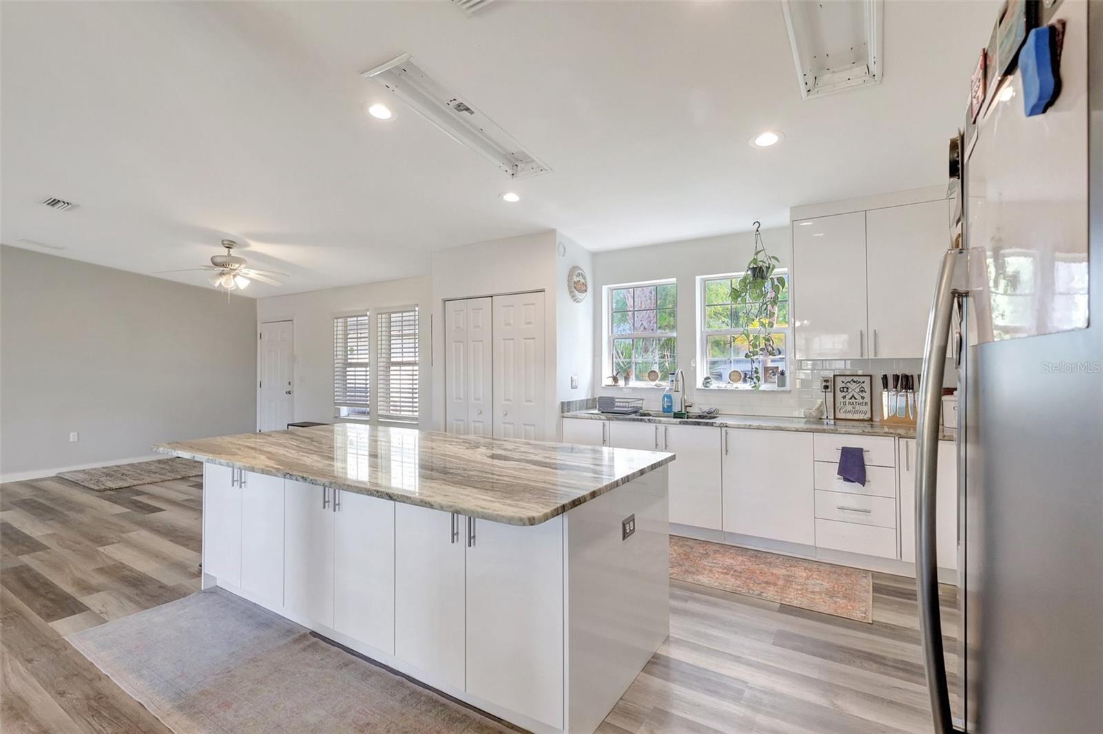 Image 14 of 36 For 2425 21st Street B