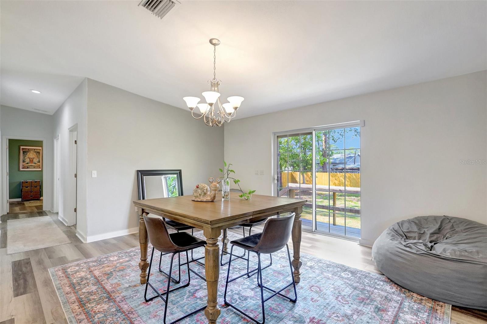 Image 18 of 36 For 2425 21st Street B