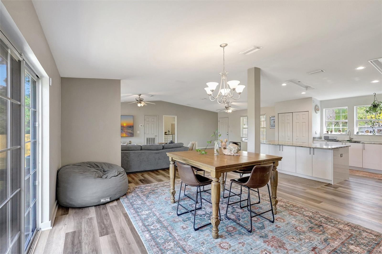 Image 19 of 36 For 2425 21st Street B