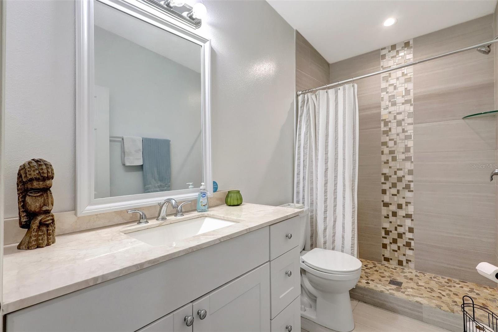 Image 21 of 36 For 2425 21st Street B