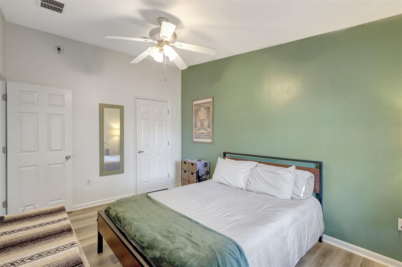 Image 23 of 36 For 2425 21st Street B