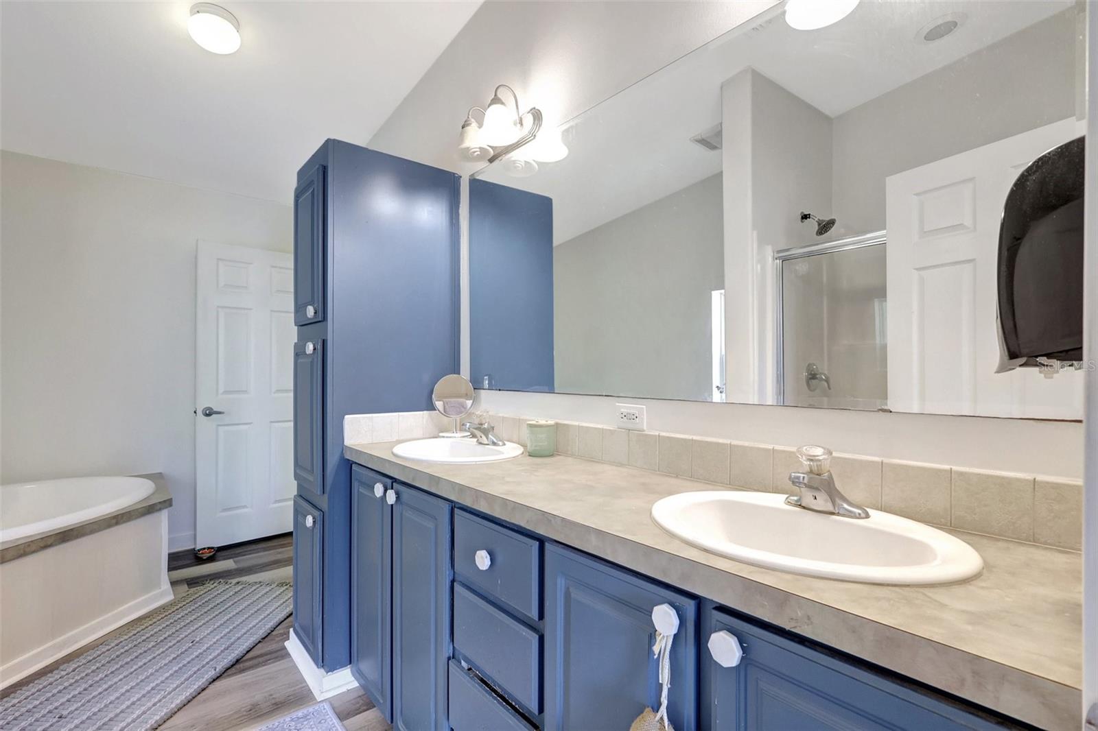 Image 32 of 36 For 2425 21st Street B