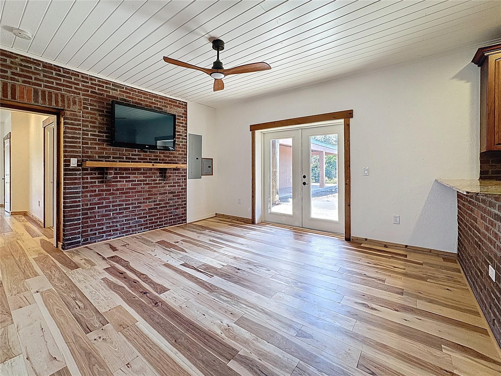 Image 12 of 82 For 19600 State Road 64